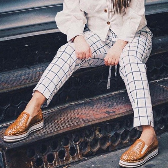 summit white mountain shoes